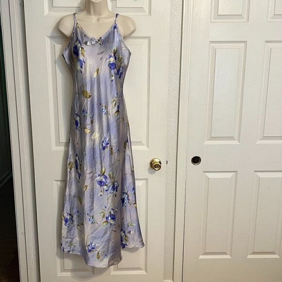Sarah Bentley (Vintage) Intimates Floral Slip Night Gown Size Medium - Picture 1 of 6